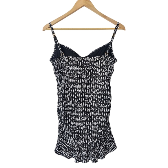 LA BLANCA Santana Skirted Swimsuit 8 One Piece Swimdress Abstract Black White - Picture 2 of 13